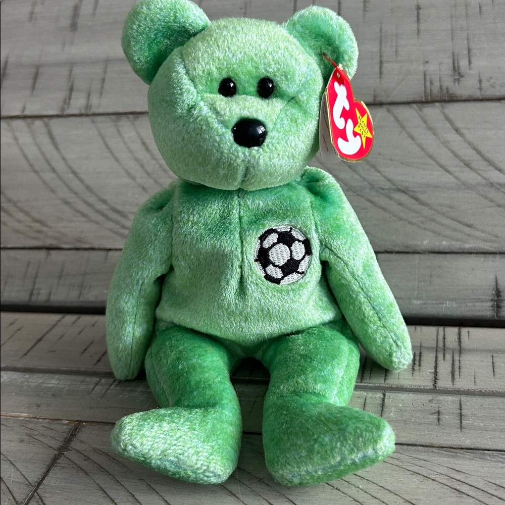 TY Beanie Baby "Kicks" 1998 Soccer Bear